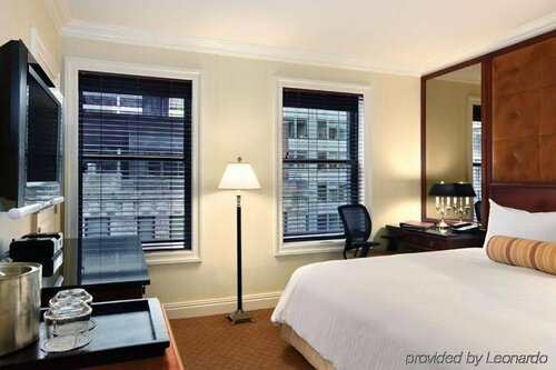 Внешний вид отеля The Iroquois New York в Нью-Йорке Сити, фото 4