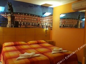 Гостиница Inter Puerta del Sol Pension