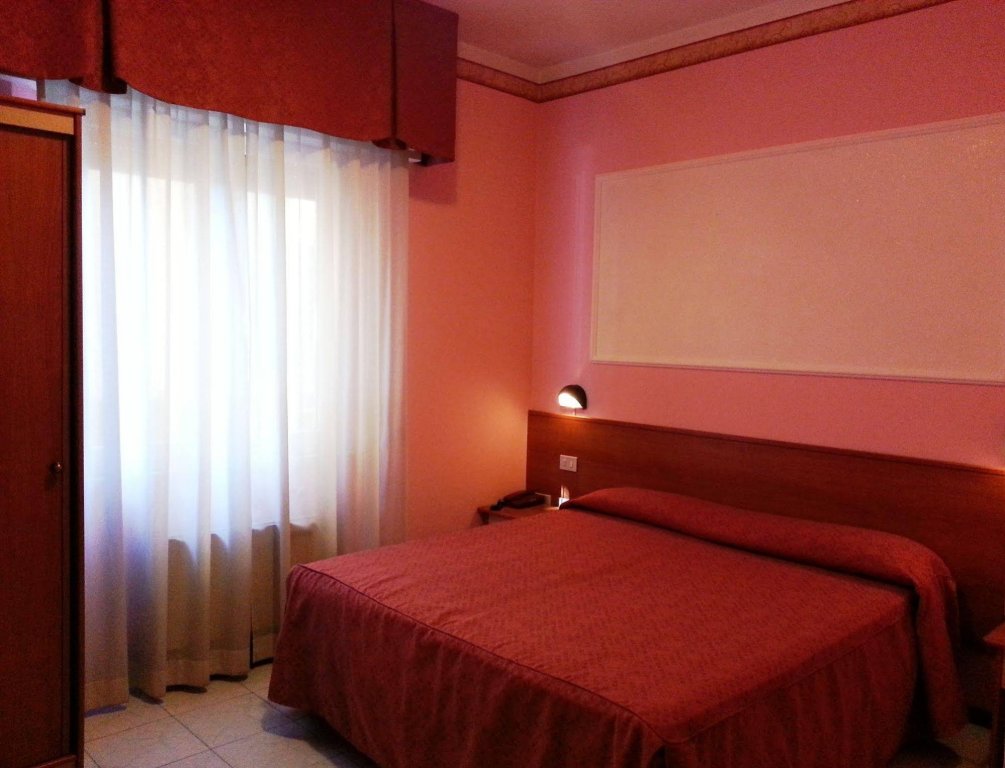 Фото Hotel Minerva