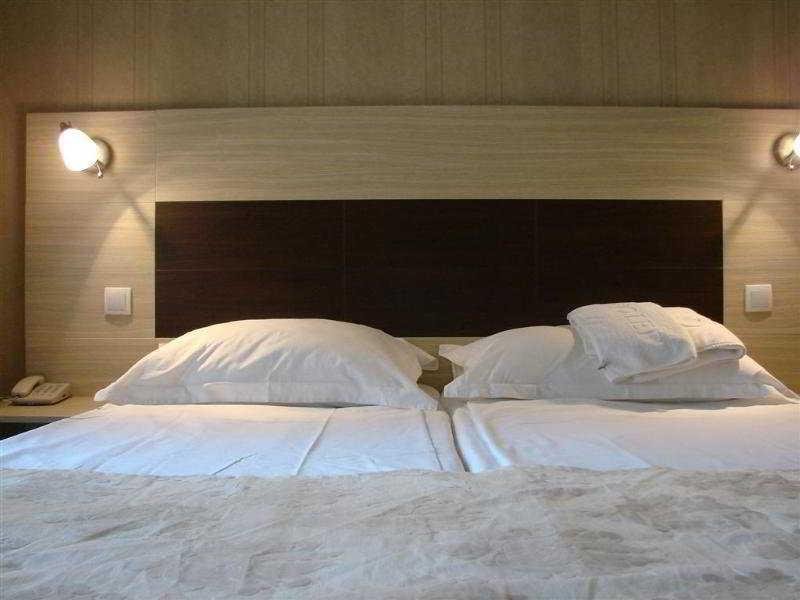 Фото Royal Inn Hotel