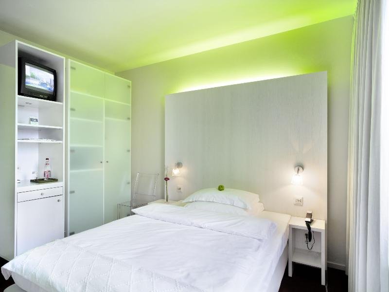 Фото The New Yorker Hotel Köln-Messe