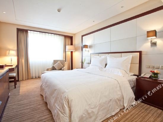 Фото Beijing GuiZhou Hotel