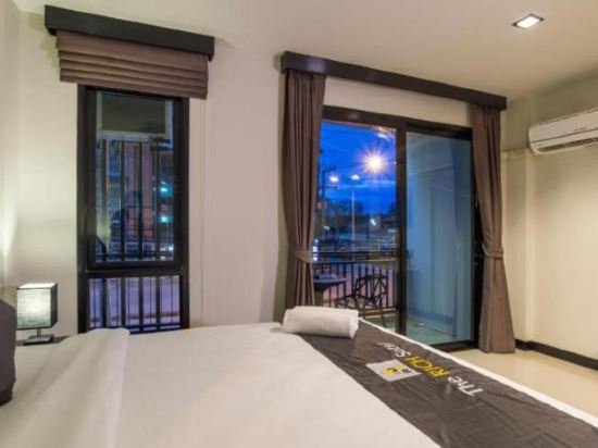 Фото The Rich Sotel