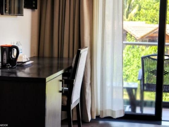 Фото Lotus Sutra