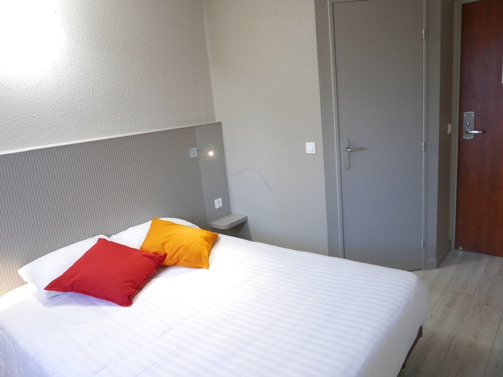 Фото Brit Hotel Lille Centre