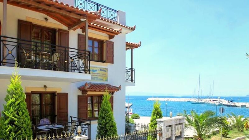 Фото отеля 1