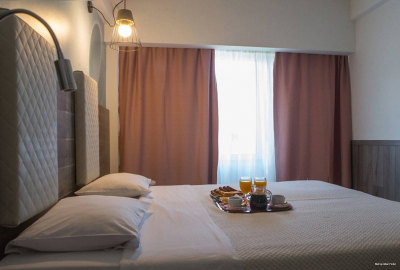 Фото Metropolitan Hotel