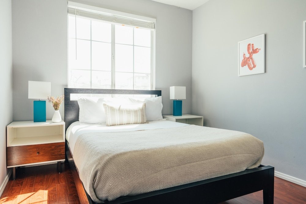 Фото Swaying Leaf by AvantStay Coachella Villa w Volleyball Court