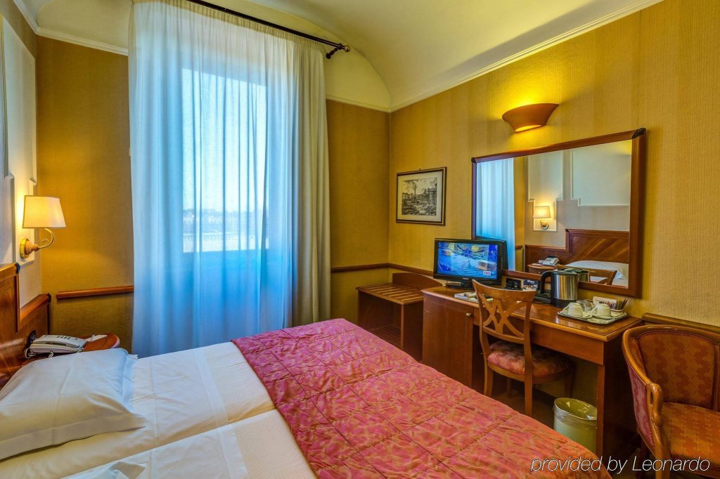 Фото Generator Rome