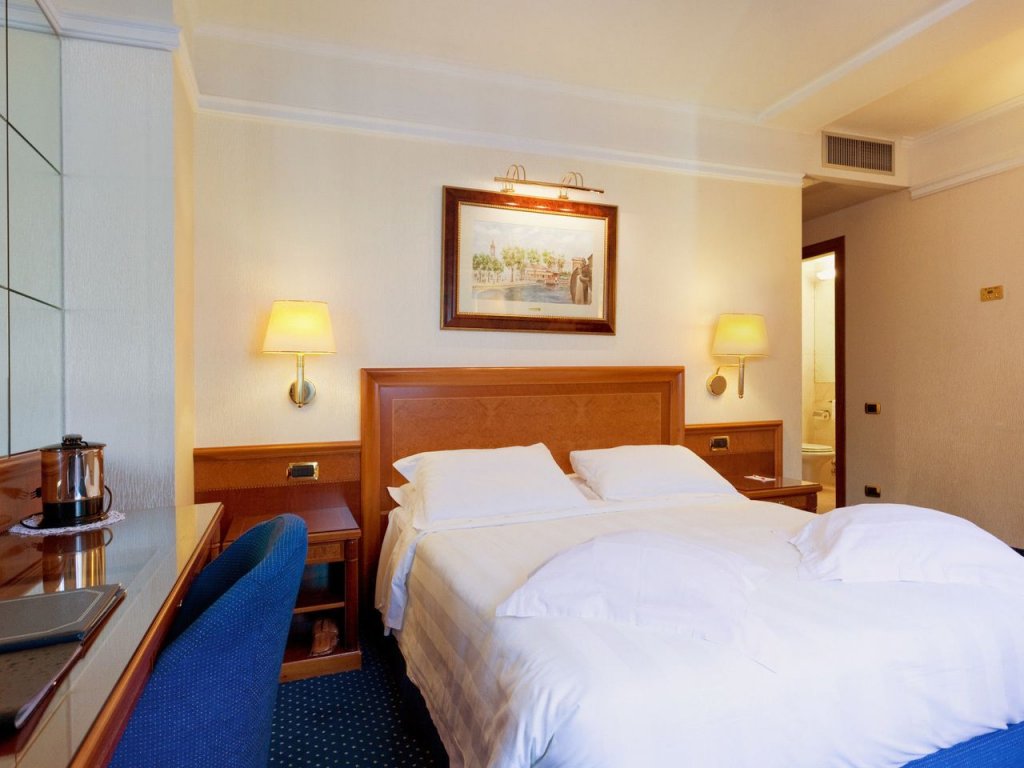 Фото Hotel Berna