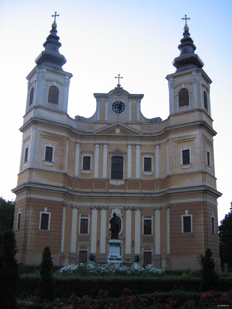 Фото Qiu Hotel Rooms