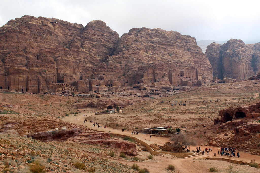 Landmark, attraction Nymphaeum, Petra, photo