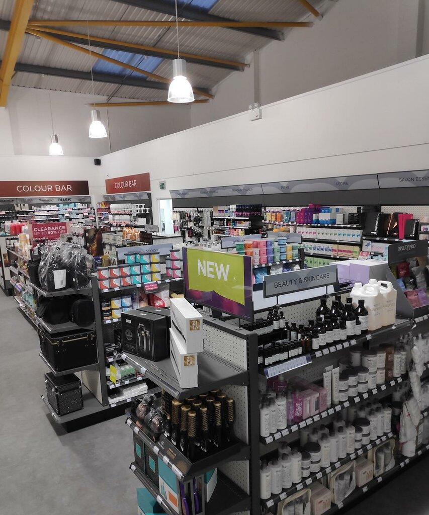 Hairdresser Salon Services, Bradford, photo