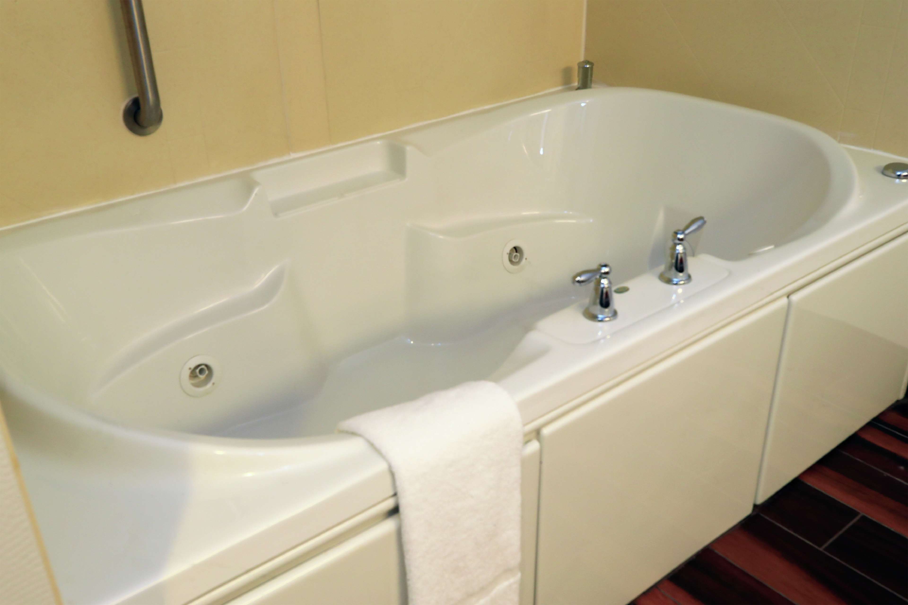 Фото Hampton Inn & Suites Lamar