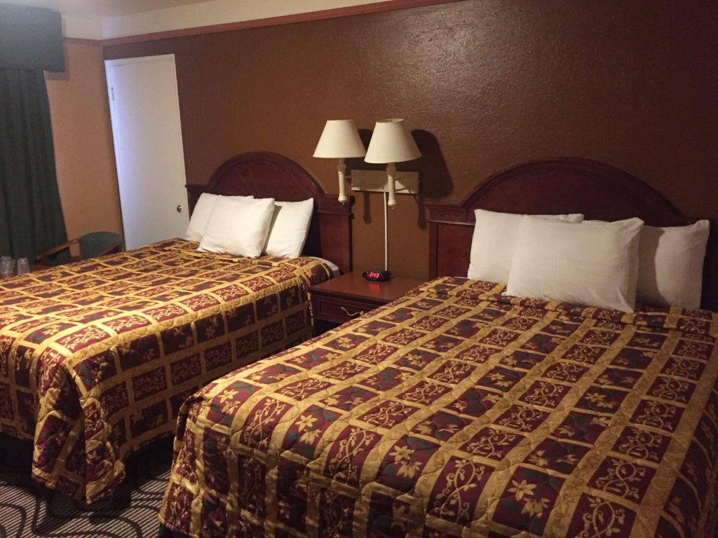 Фото New Corral Motel