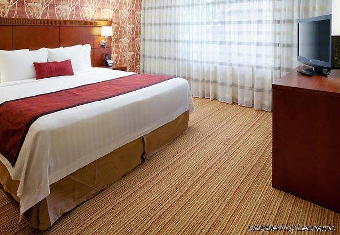 Фото Sonesta Select San Jose Airport