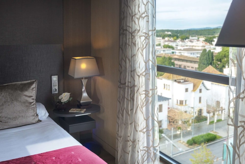 Фото Hotel MiM Sitges