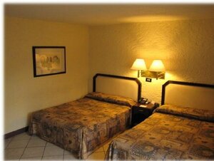 Collection O Hotel Del Portal (Puebla, Mariano Echeverría y Veytia), hotel