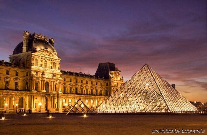 Гостиница Hôtel Louvre Sainte Anne в Париже