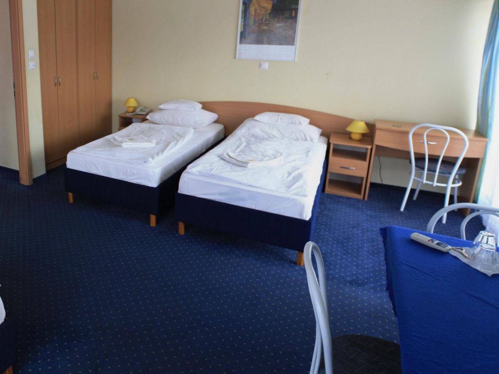 Фото Hotel Papillon