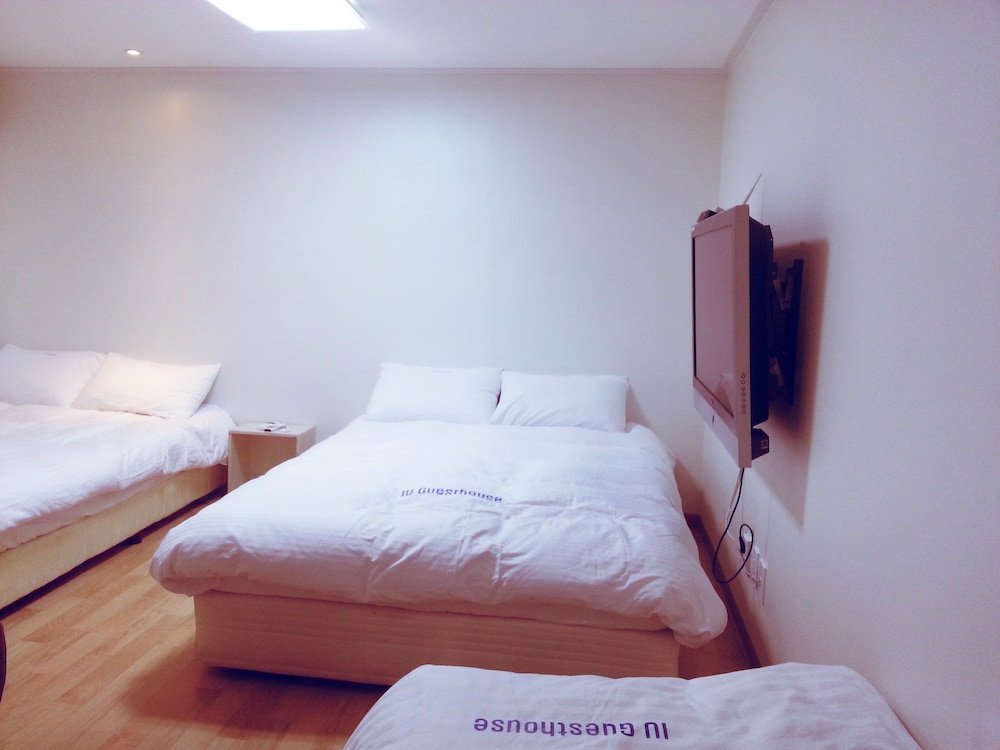 Фото Iu Guesthouse