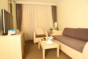 SeaLife Family Resort Hotel (Antalya, Konyaalti District, Gazi Mustafa Kemal Boulevard, 1A), hotel