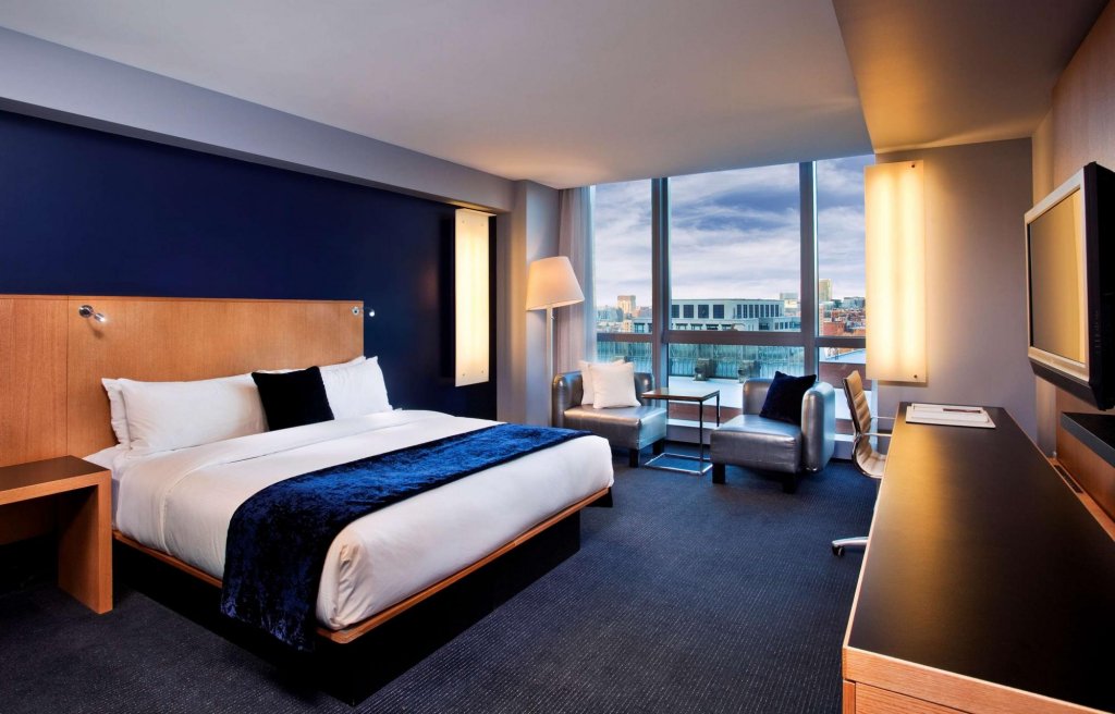 Фото W Boston, a Marriott Hotel