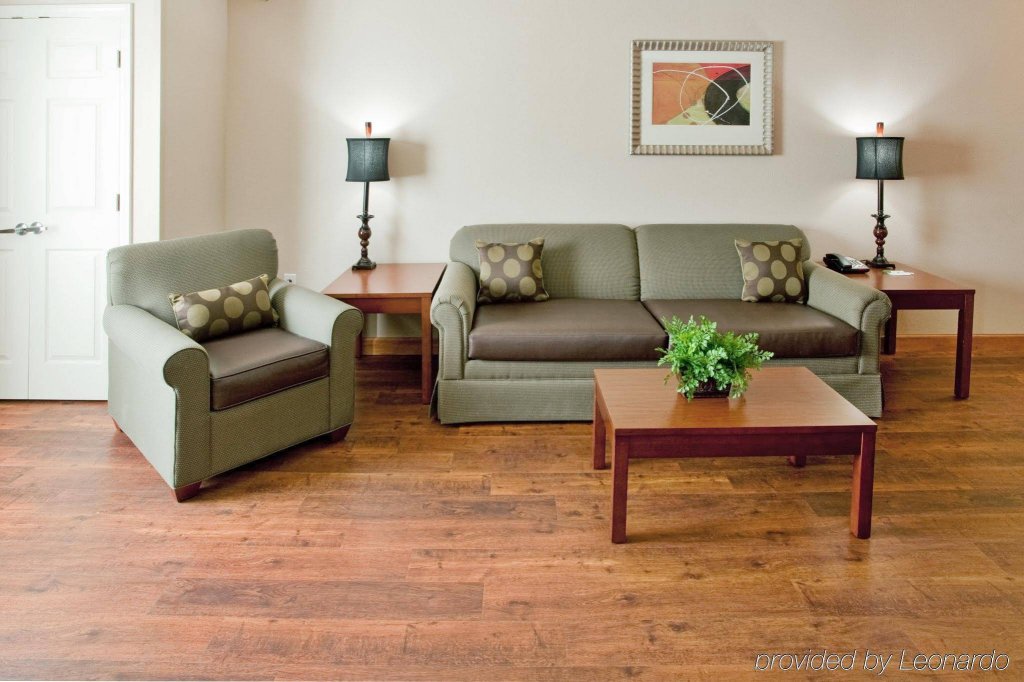 Фото Best Western Premier Richmond City Gateway