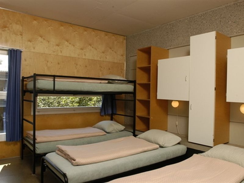 Фото Lausanne Youth Hostel Jeunotel