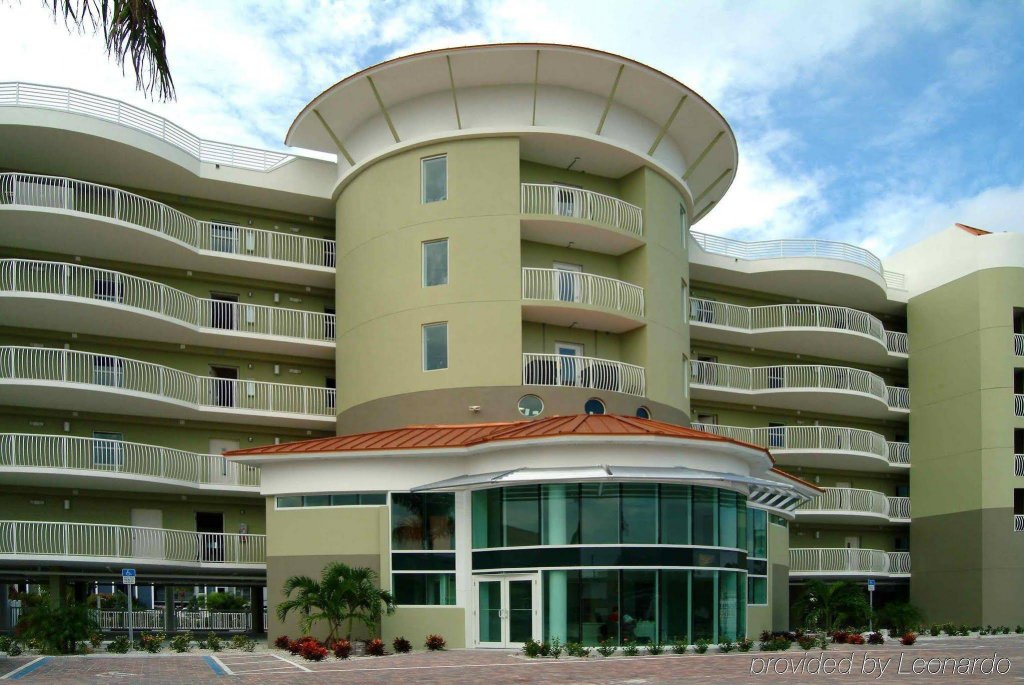 Фото Crystal Palms Beach Resort