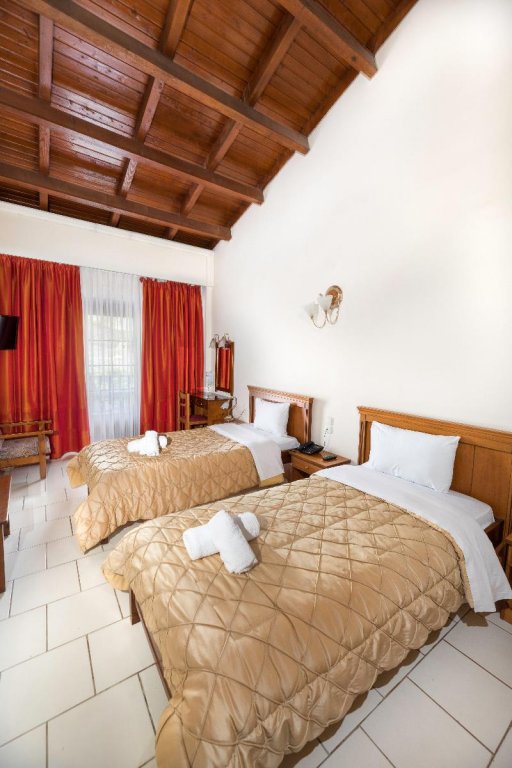 Фото Famissi Eden Hotel