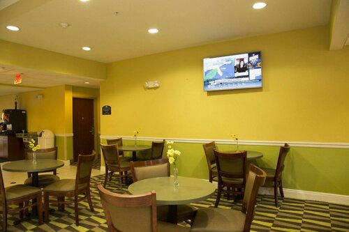 Гостиница Microtel Inn & Suites by Wyndham Panama City в Панама-Сити