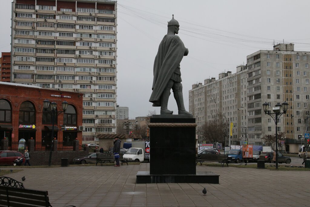 Памятник, мемориал Дмитрий Донской, Дзержинский, фото