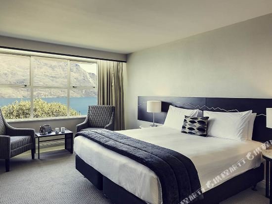 Фото Mercure Paris Arc de Triomphe Wagram Hotel