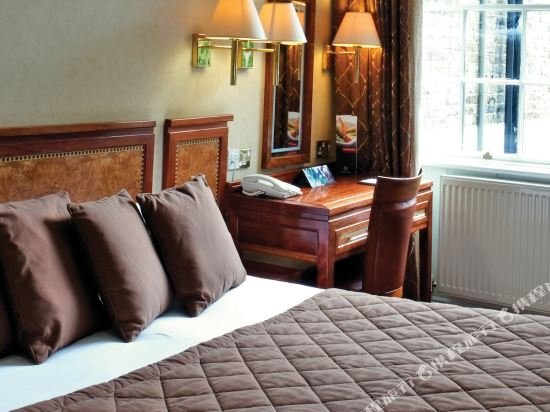 Фото Grange Clarendon