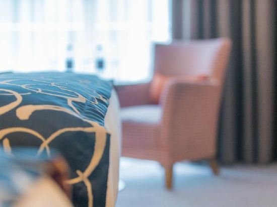 Фото Clayton Hotel Cardiff Lane