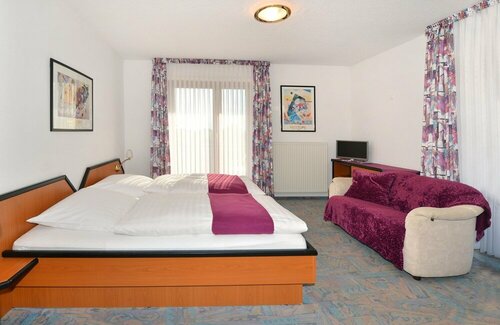 Внешний вид отеля Rhön-Hotel Sonnenhof - Restaurant & Café в Абтсроде, фото 2