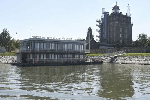 Внешний вид отеля Villa Augustus в Дордрехте, фото 1