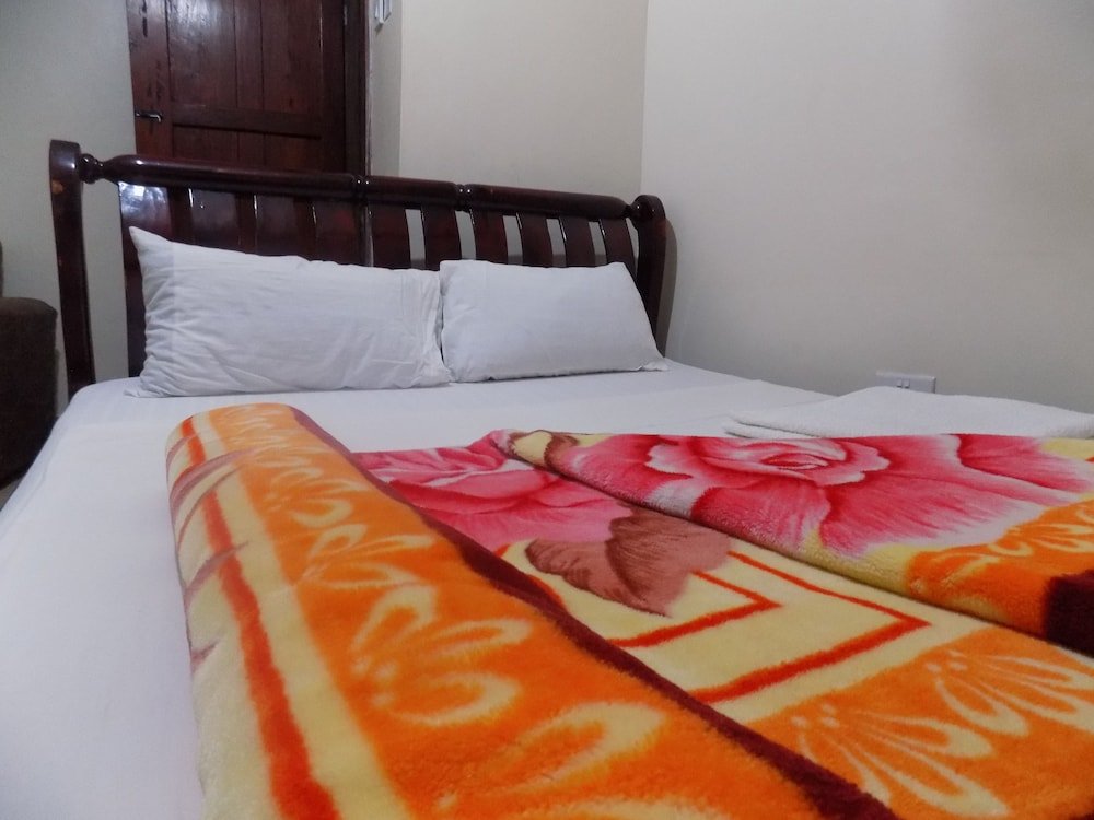 Фото R & R Gardens