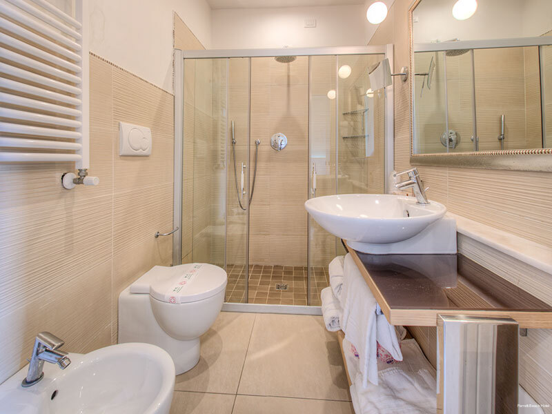 Фото Ferretti Beach Hotel