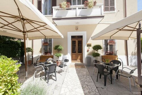 Внешний вид отеля Gardenia Guest House в Форлях, фото 2