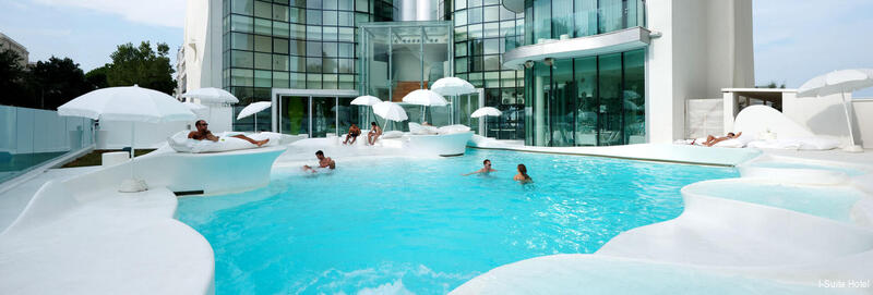 Фото I-Suite Hotel