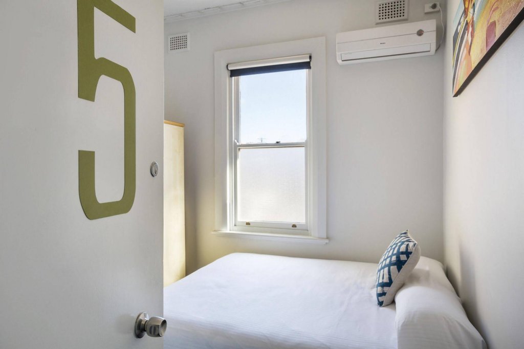 Фото Melton Hotel