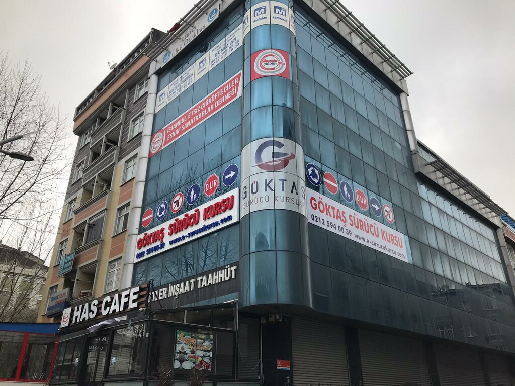 مدرسة لتعليم القيادة Göktaş Driving School ، اسطنبول، صورة