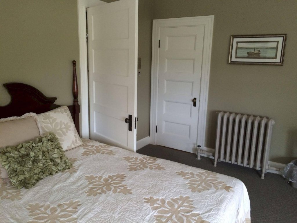 Фото Castle Manor Inn