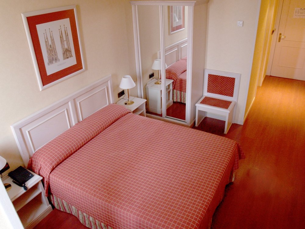 Фото Petit Palace Eixample