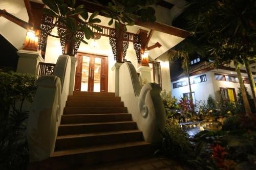 Фото Rich Garden House Hotel