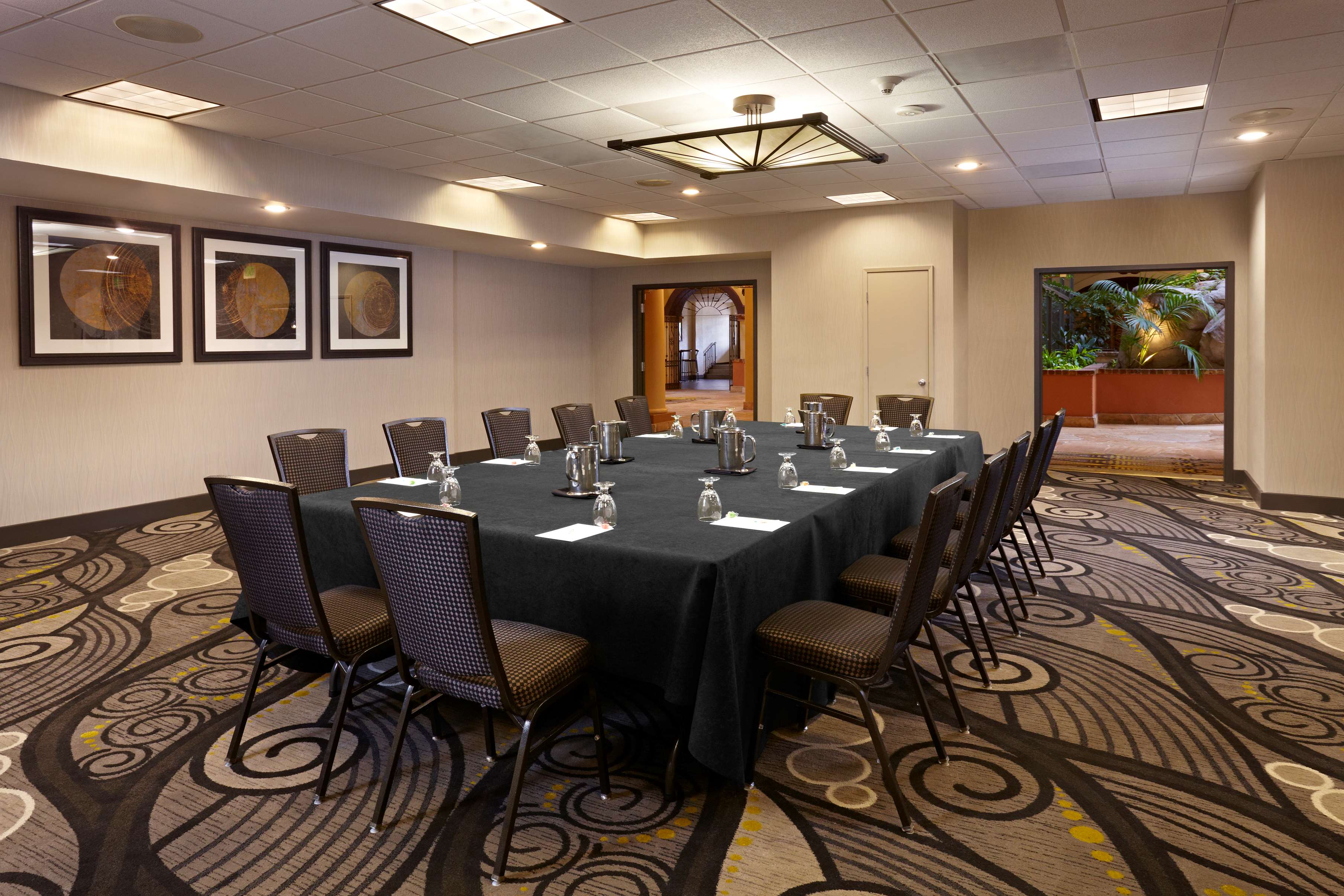 Фото Embassy Suites by Hilton Los Angeles Lax South/El Segundo