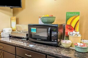 Гостиница Red Carpet Inn Philadelphia Airport