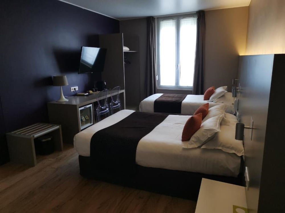 Фото Hotel Le Renard Châlons-en-Champagne